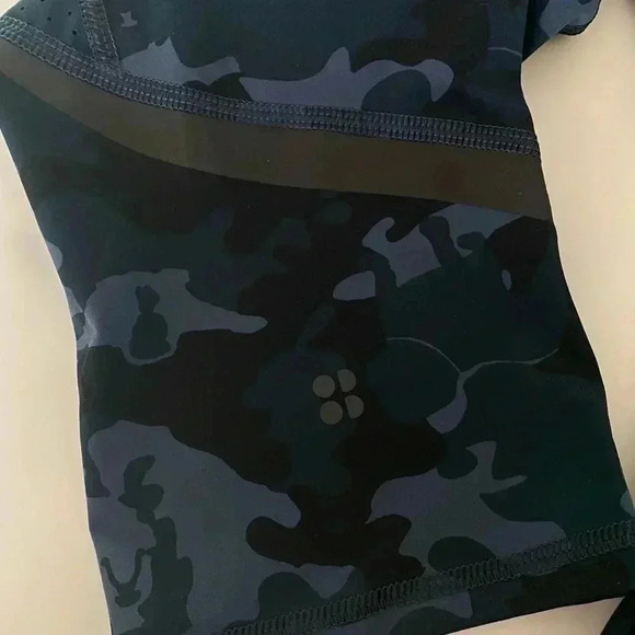 Sweaty Betty Zero Gravity Leggings Bull Dog Camo - Picture 12 of 12